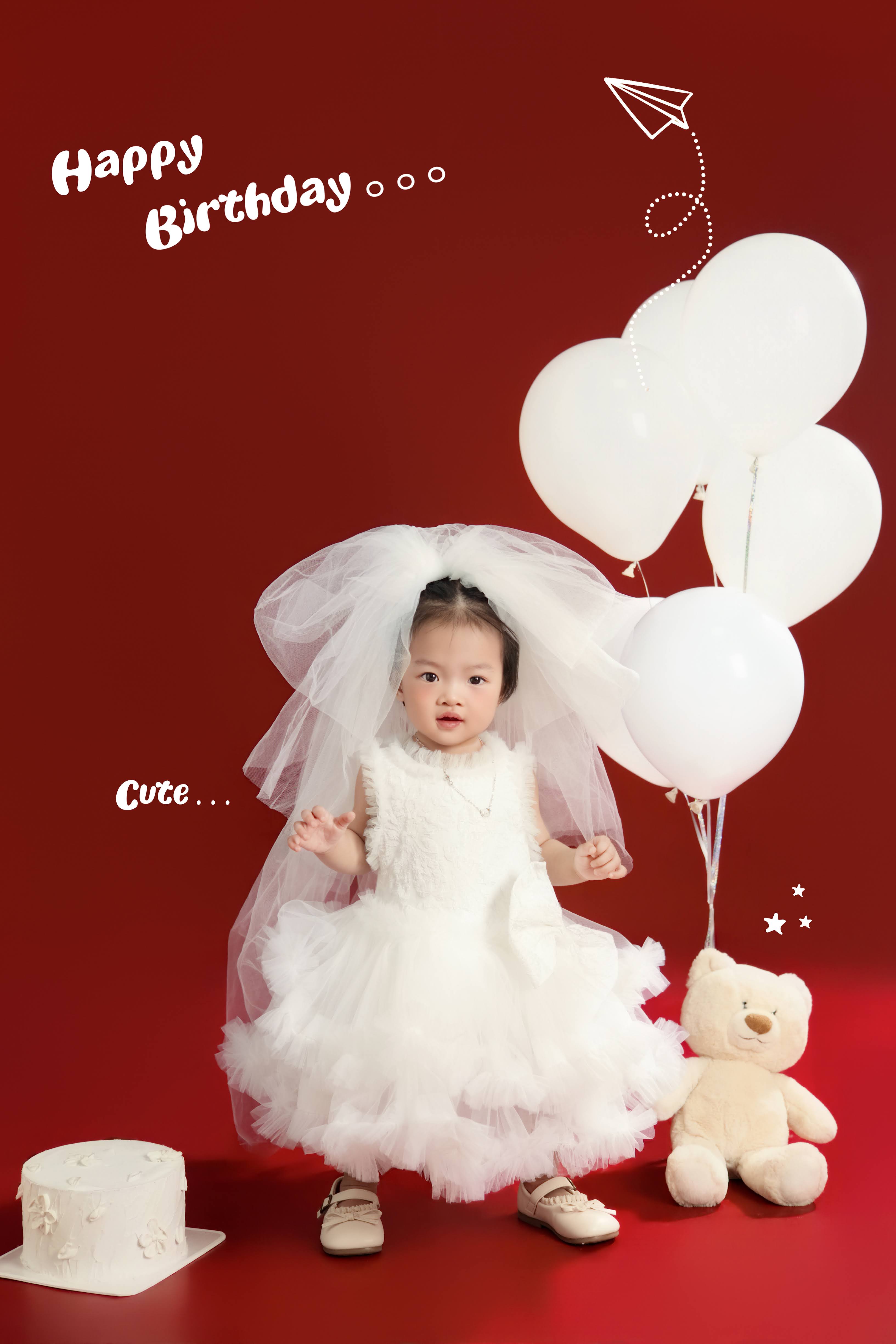 Chụp ảnh gia đình sinh nhật bé tông trắng xanh lá tự nhiên tại Teddy Studio