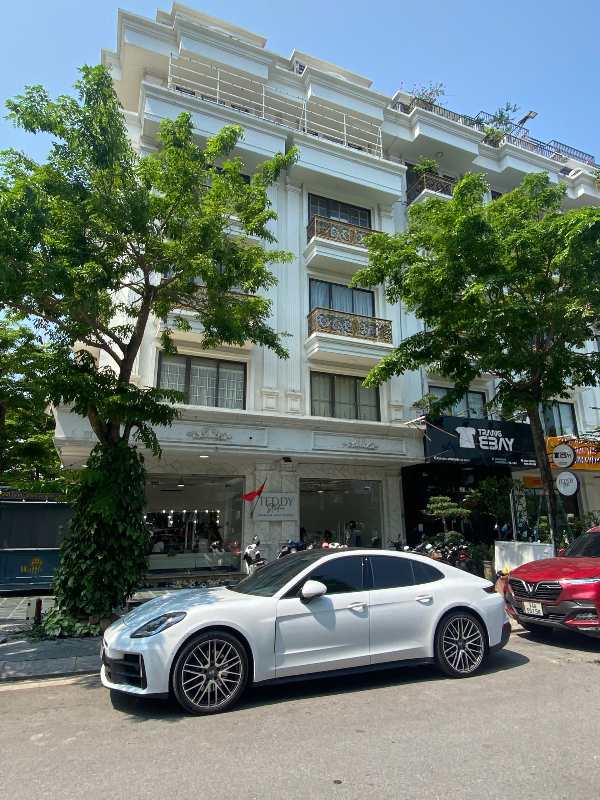 Mặt tiền tòa nhà Teddy Studio 5 tầng tại Hạ Long